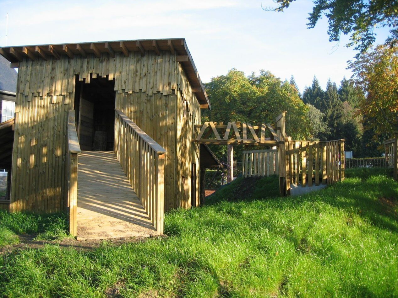 Spielplatz Naturzentrum Haus Ternell Crie